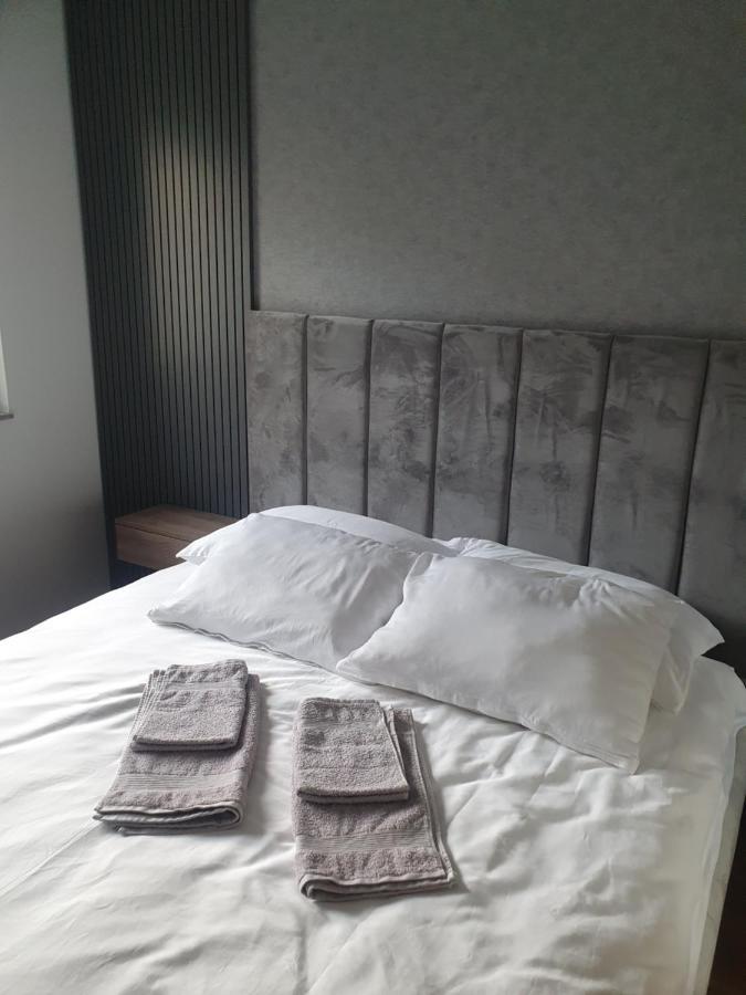 Sajam 1 Apartment Novi Sad Luaran gambar