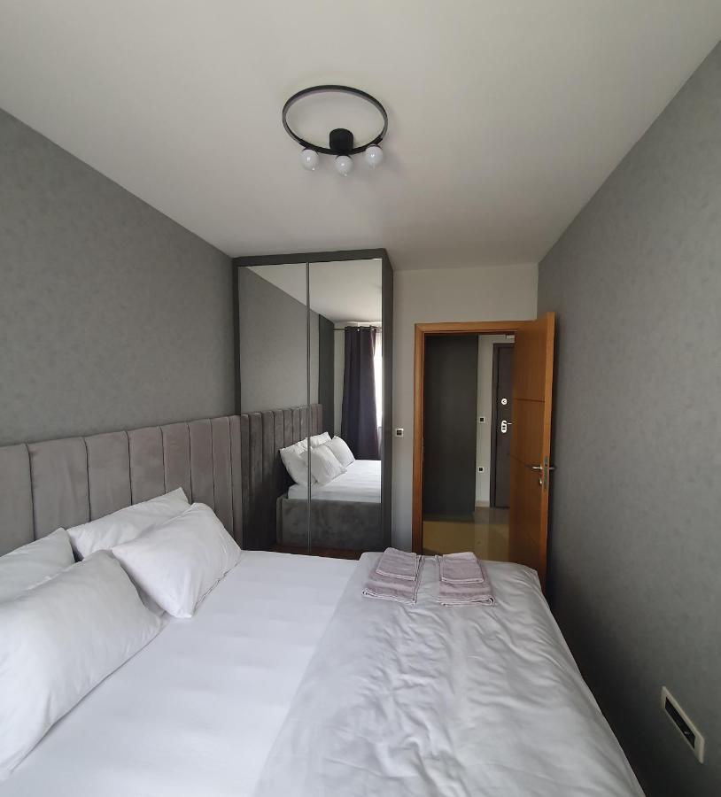 Sajam 1 Apartment Novi Sad Luaran gambar