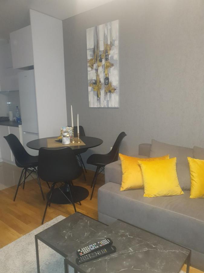 Sajam 1 Apartment Novi Sad Luaran gambar
